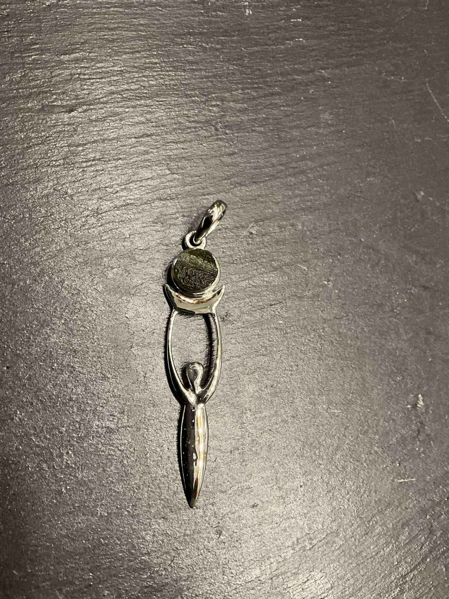 Moldavit mit Göttin 5,2 cm